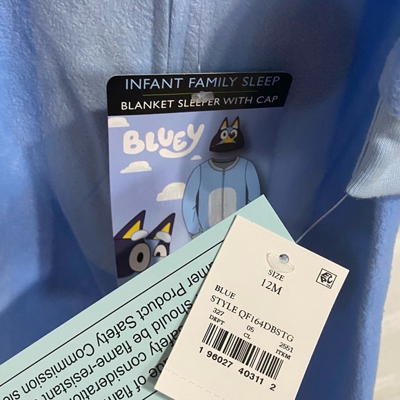 NWT 12M Toddler Bluey Blanket Sleeper with Hat - Picture 8 of 11